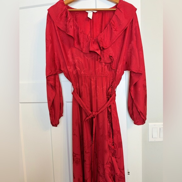 H&M Maxi Dress Red Floral - Picture 1 of 7